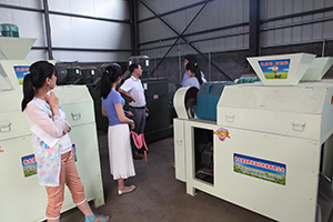 湖北武漢客戶采購造粒設(shè)備