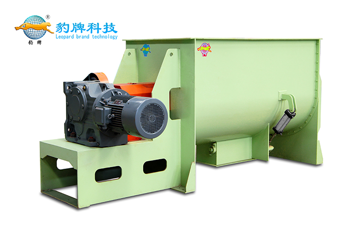 臥式攪拌機(jī)